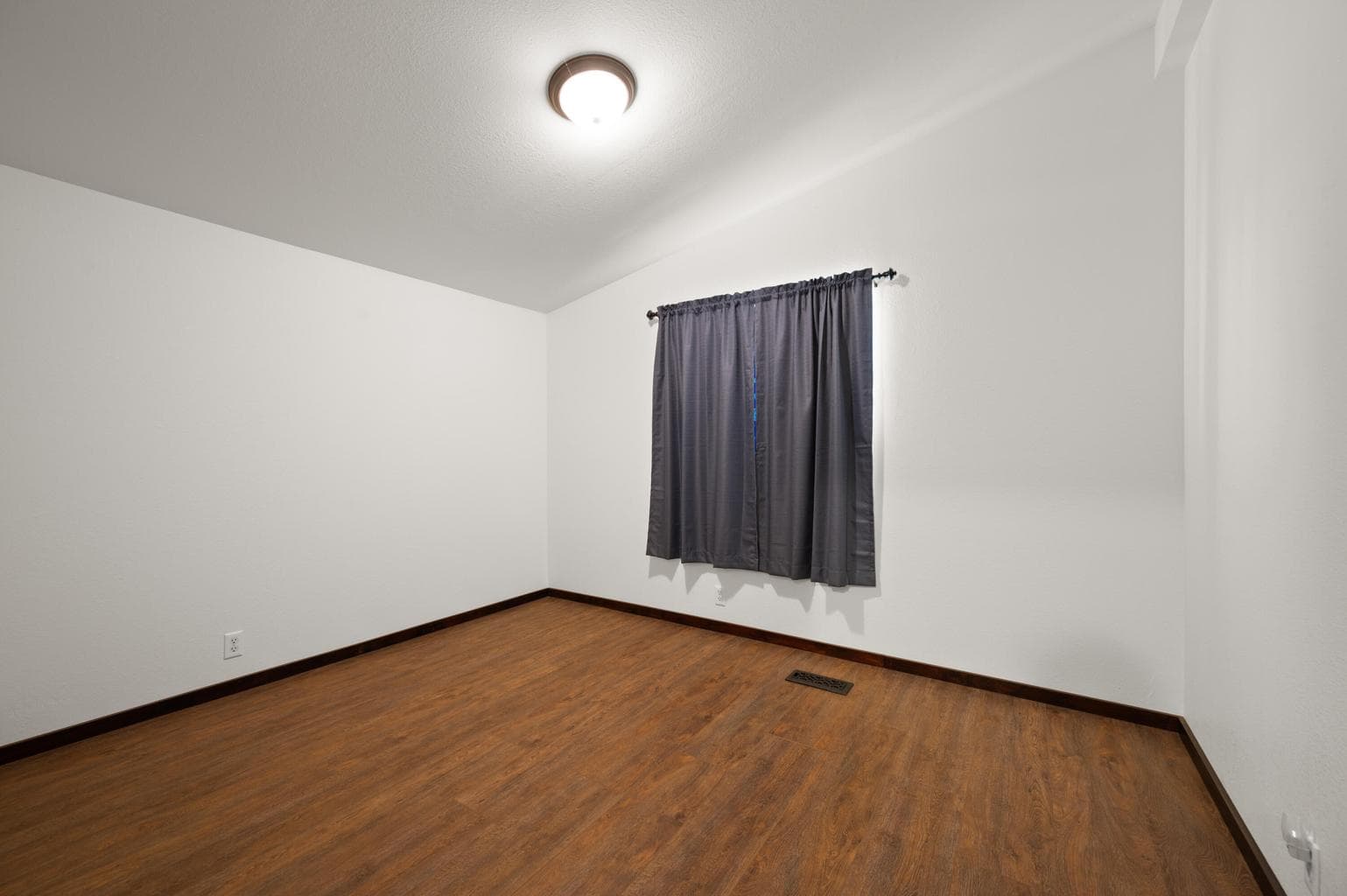 Photo of 6485 SE Riordan Road 18 of 61