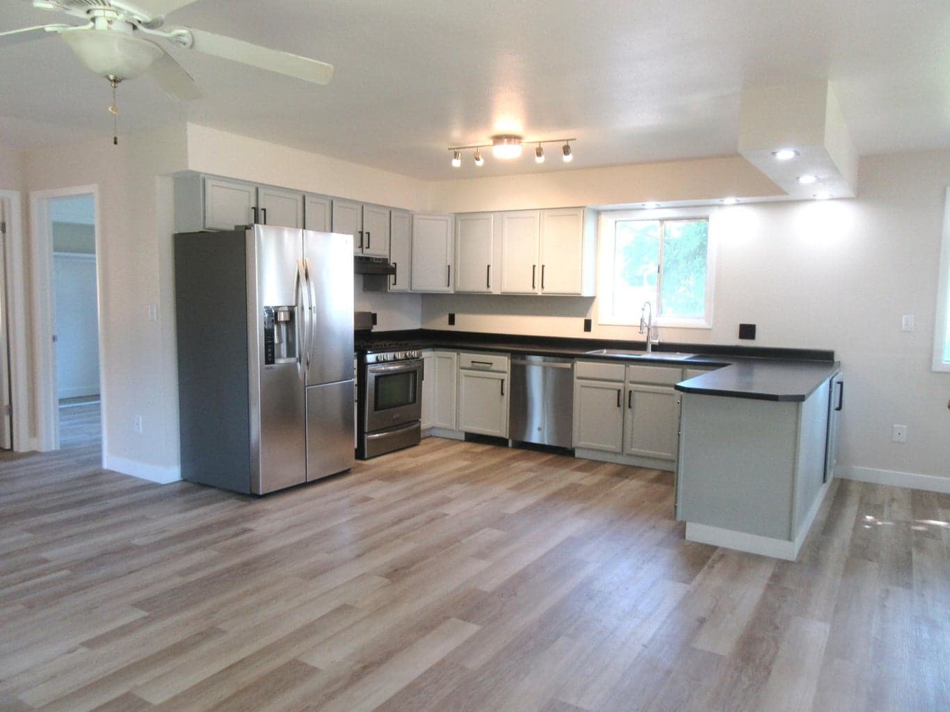 Photo of 306 Main 4 of 19