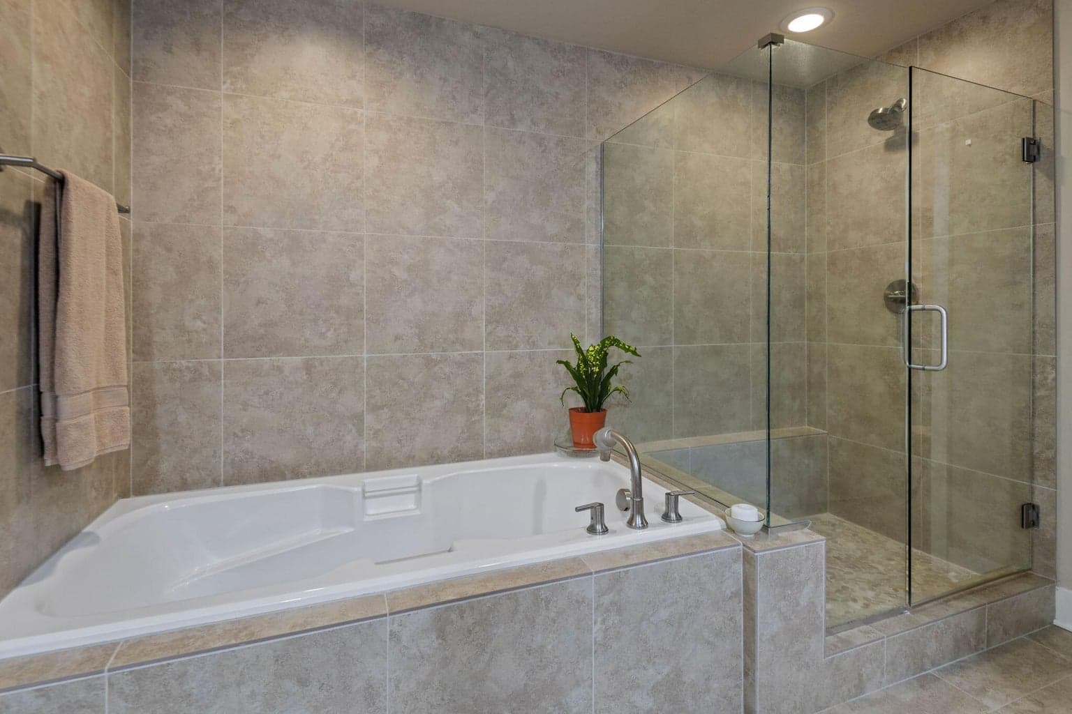 Photo of 892 SW Theater Drive 23 of 33