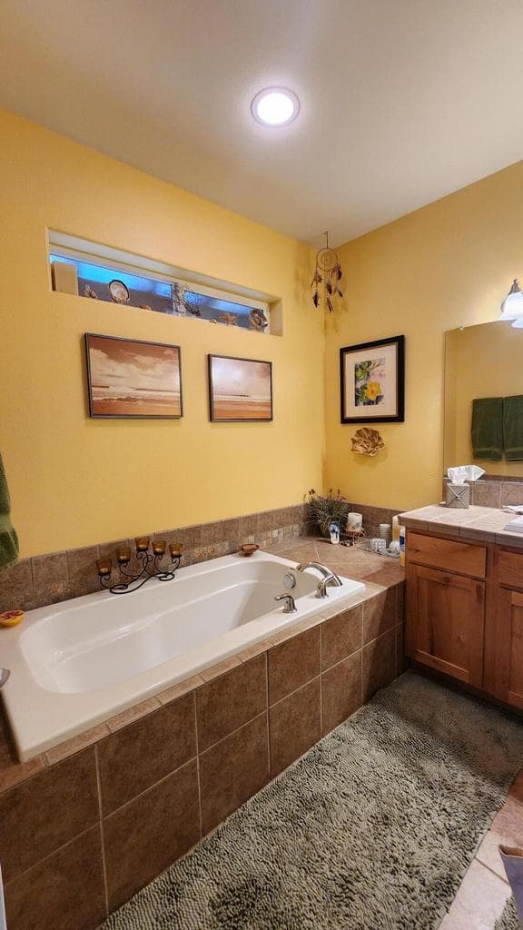 Master soaking tub and separate shower