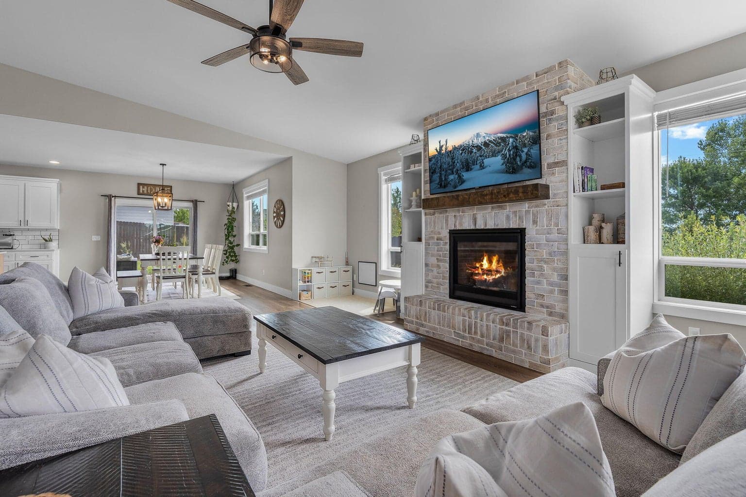 Photo of 4660 SW Salmon Avenue 6 of 32