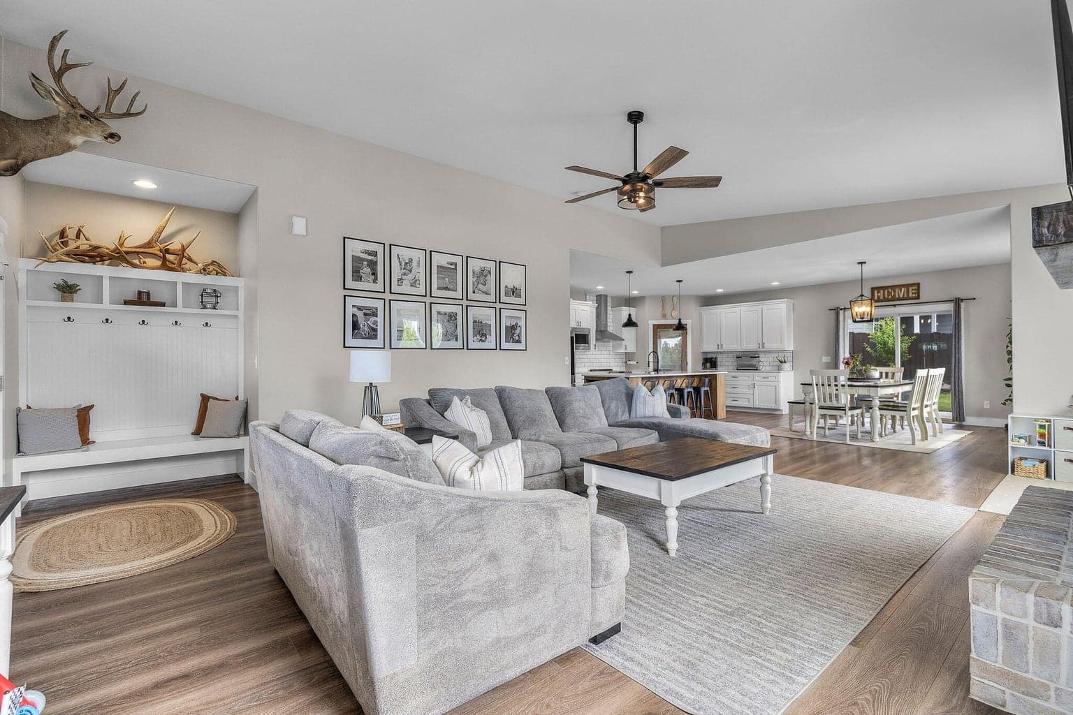 Photo of 4660 SW Salmon Avenue 7 of 32