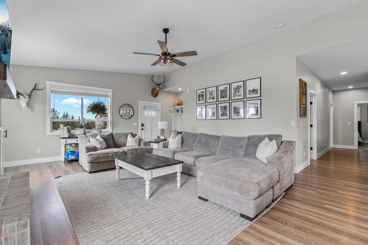 Photo of 4660 SW Salmon Avenue 9 of 32