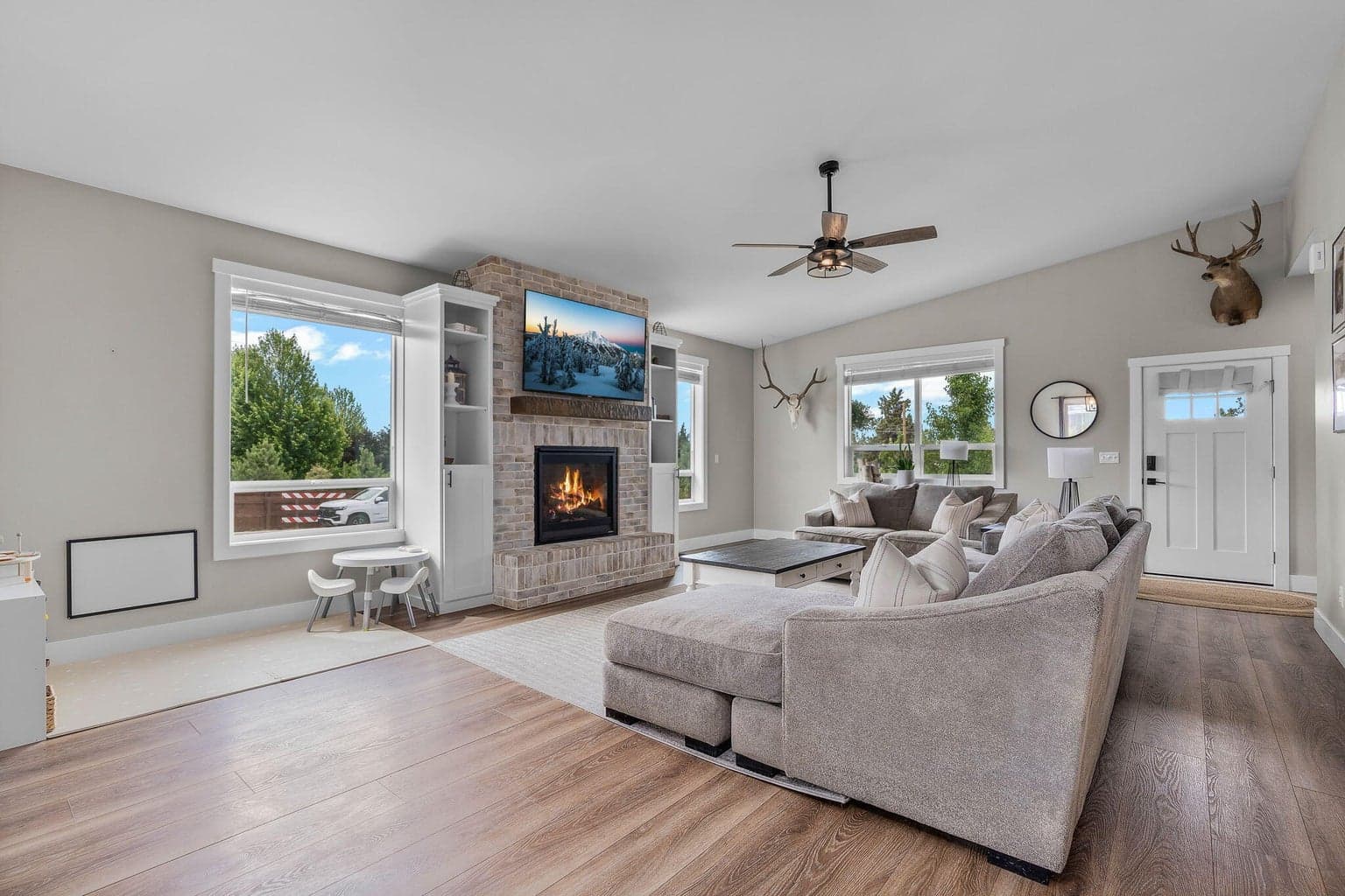 Photo of 4660 SW Salmon Avenue 11 of 32