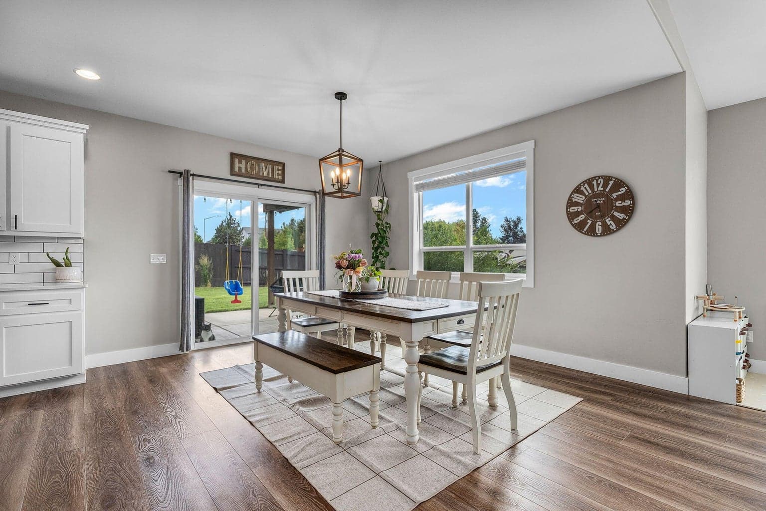 Photo of 4660 SW Salmon Avenue 12 of 32
