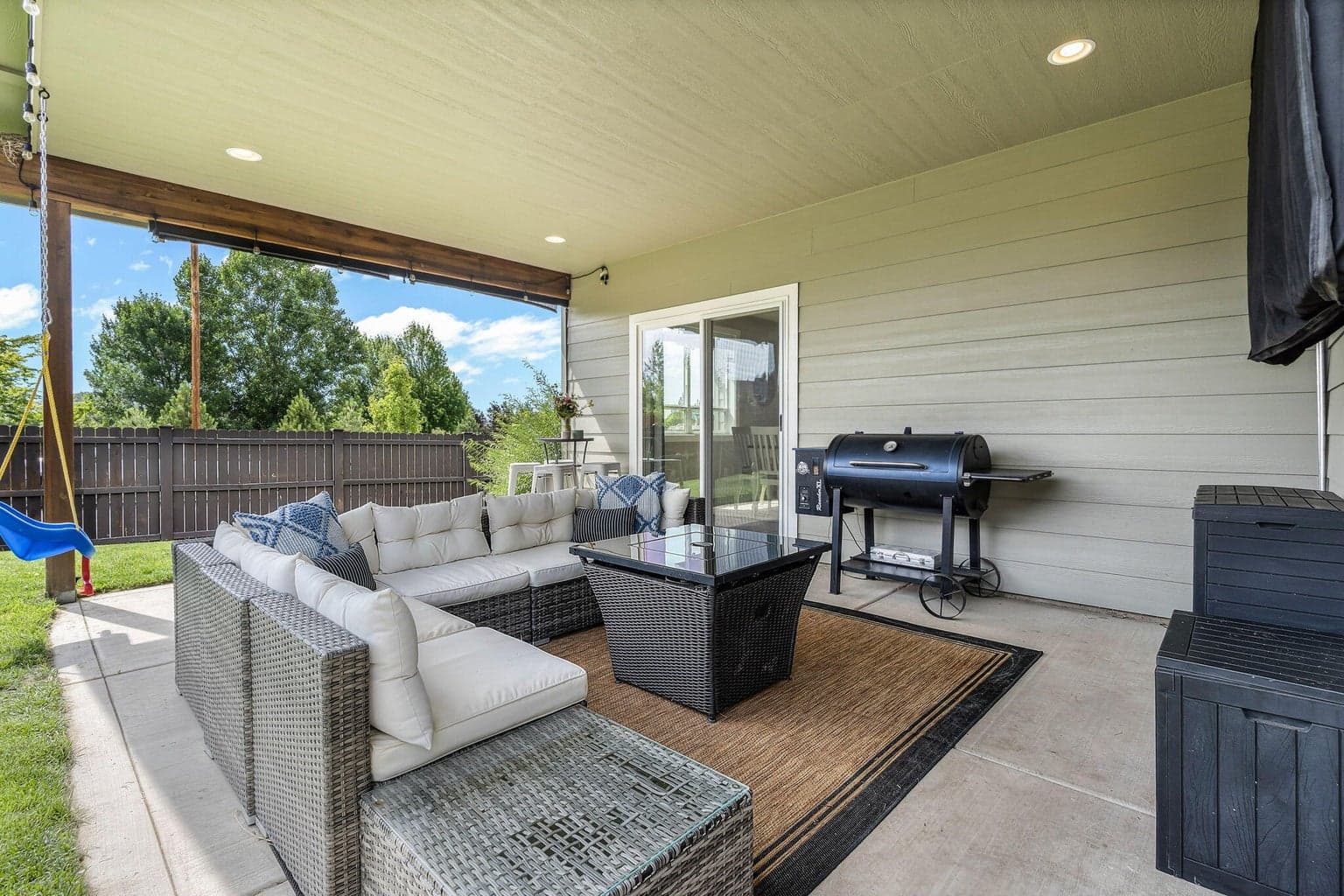 Photo of 4660 SW Salmon Avenue 28 of 32