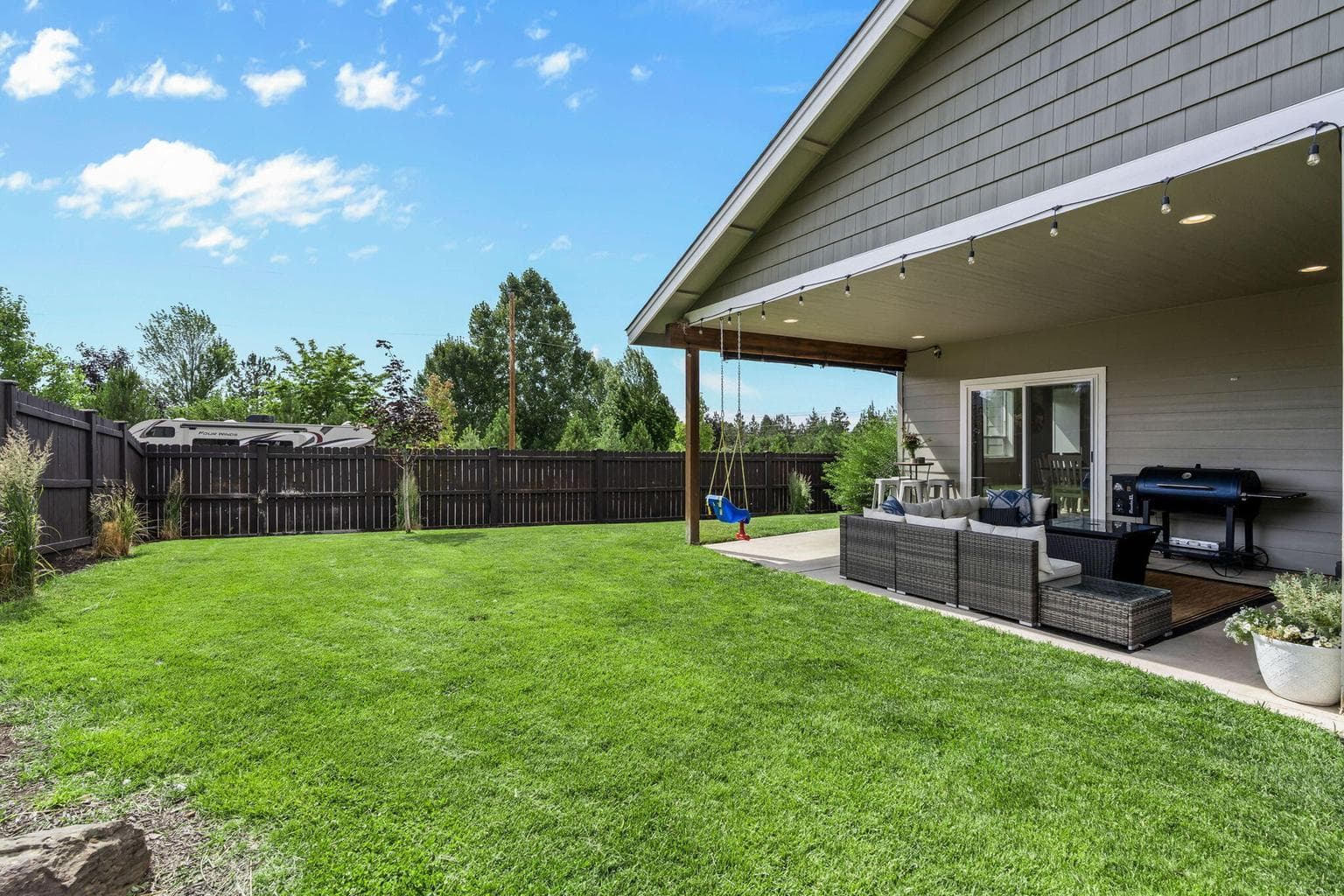 Photo of 4660 SW Salmon Avenue 32 of 32