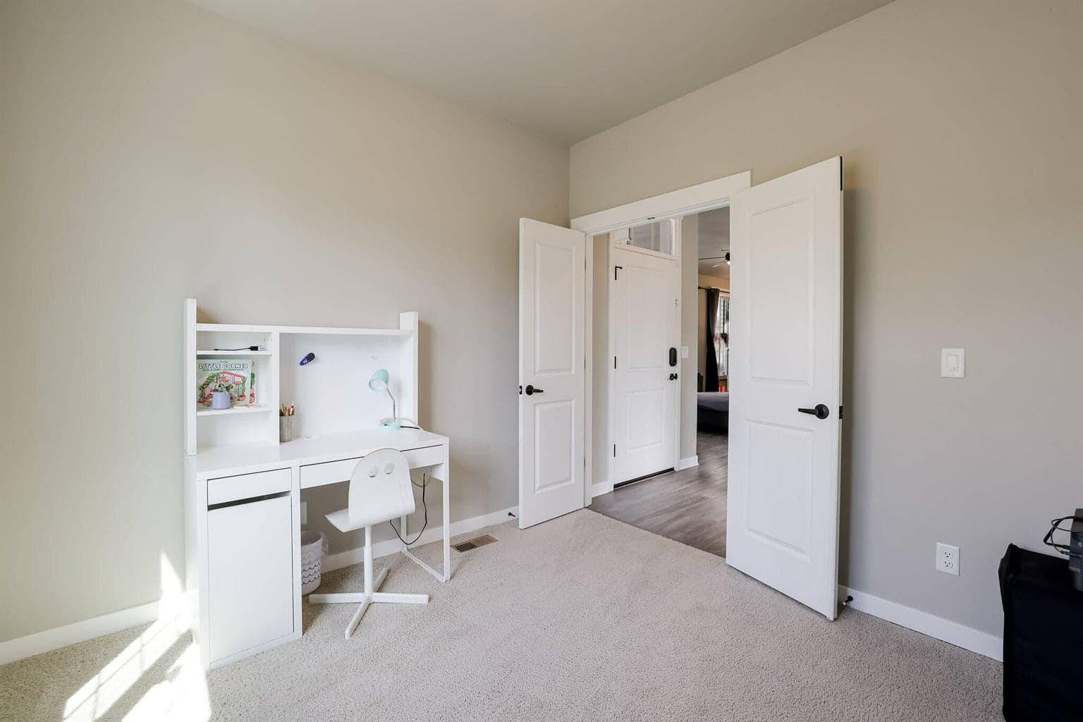 Photo of 20844 SE Sunniberg Lane 7 of 43