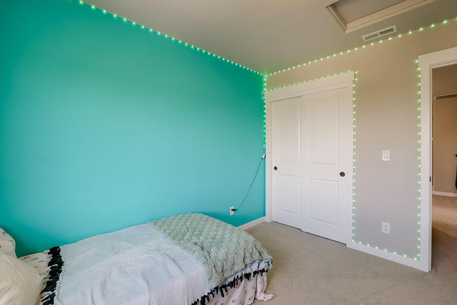 Photo of 20844 SE Sunniberg Lane 32 of 43