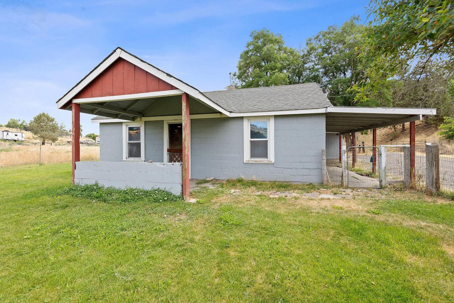 Photo of 518 Barnes 2 of 15