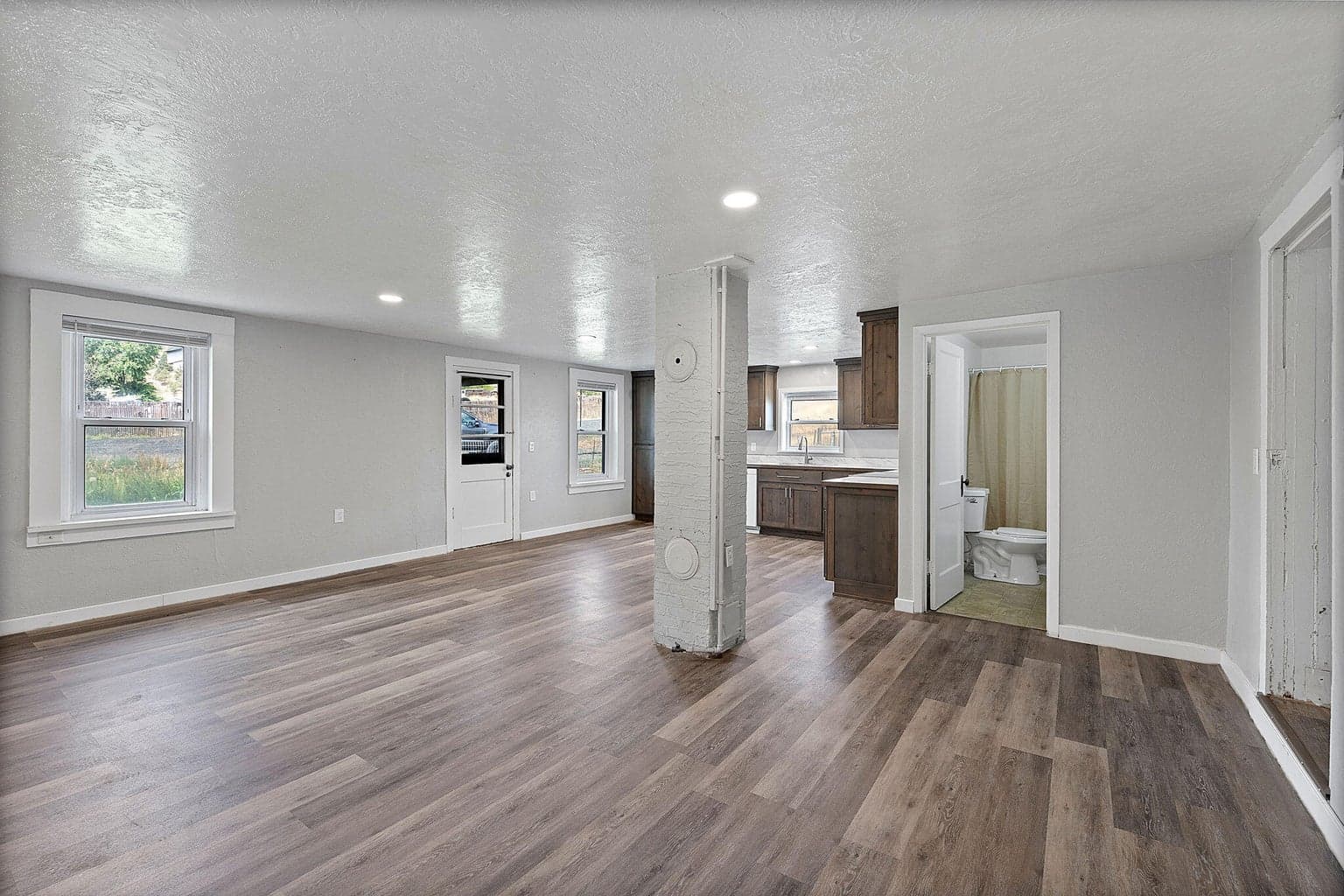Photo of 518 NE Barnes Road 6 of 15