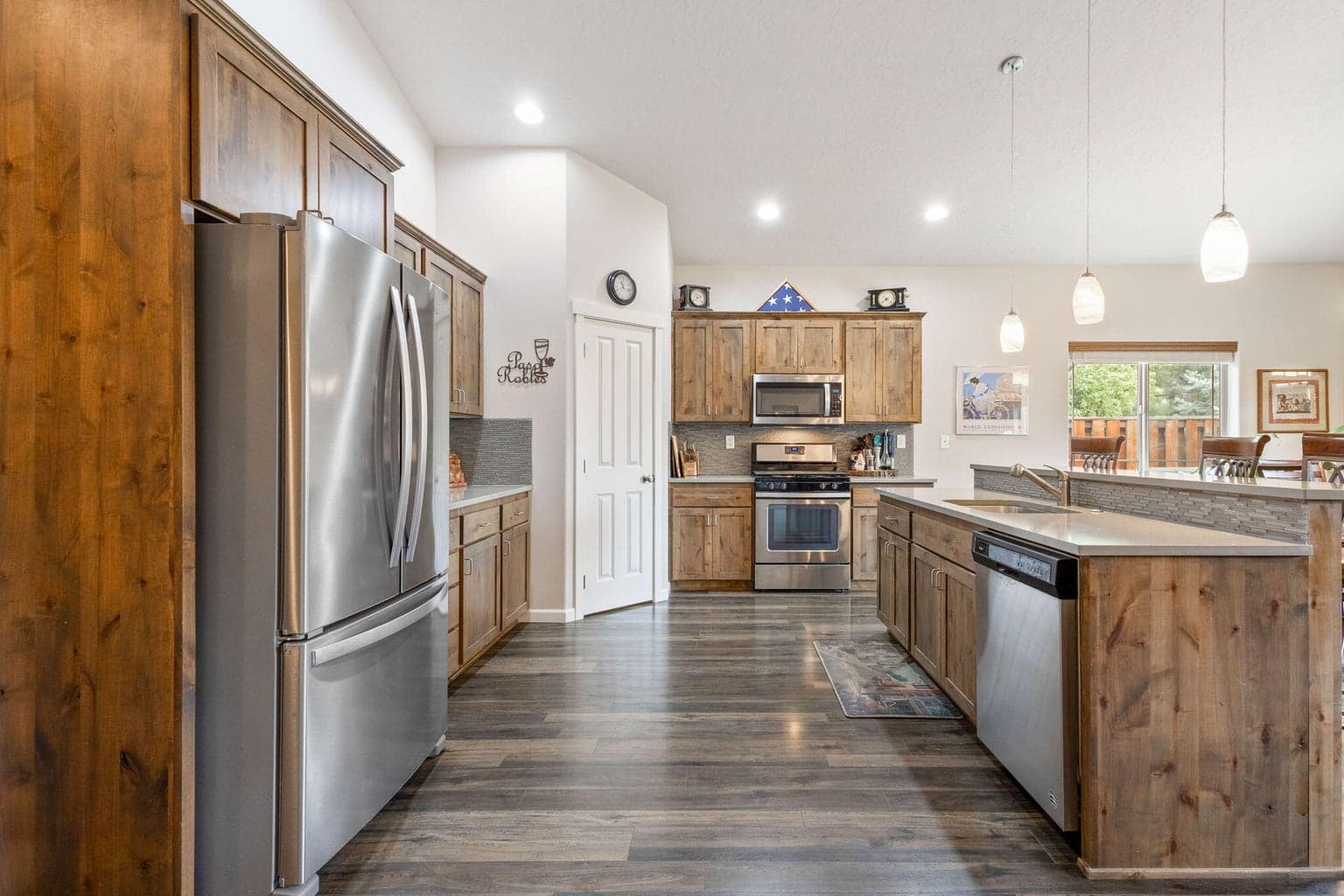 Kitchen with corner pantry