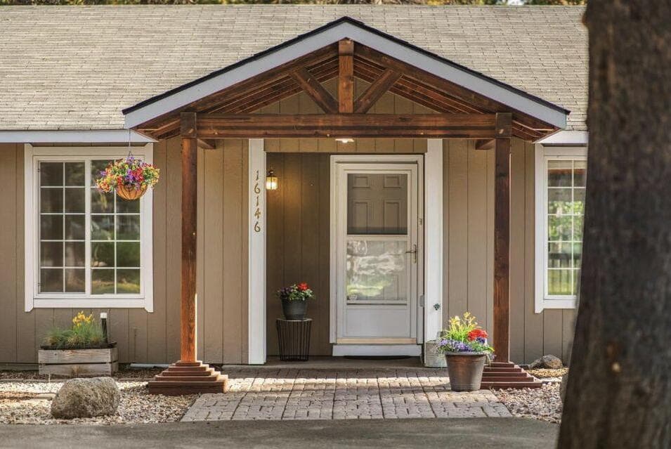 Photo of 16146 Blackfeather Lane 3 of 31