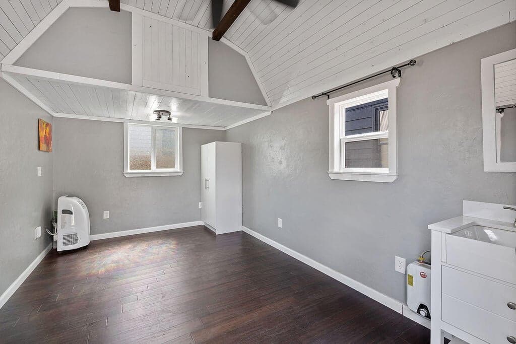 Photo of 755 NE Ochoco Avenue 23 of 25