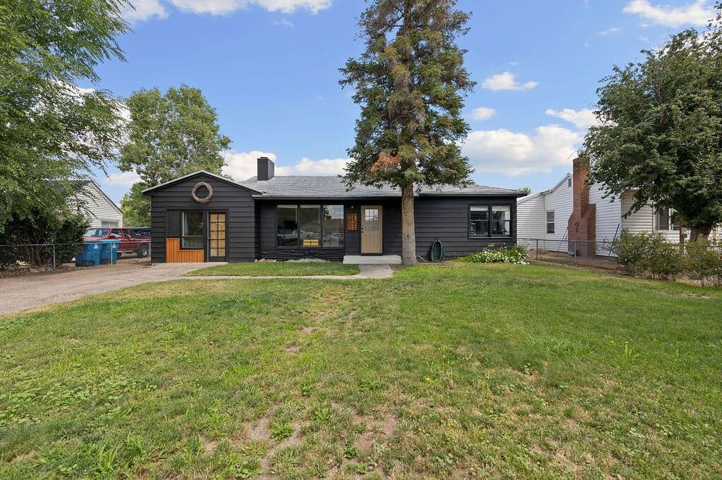 Photo of 755 Ochoco 2 of 25