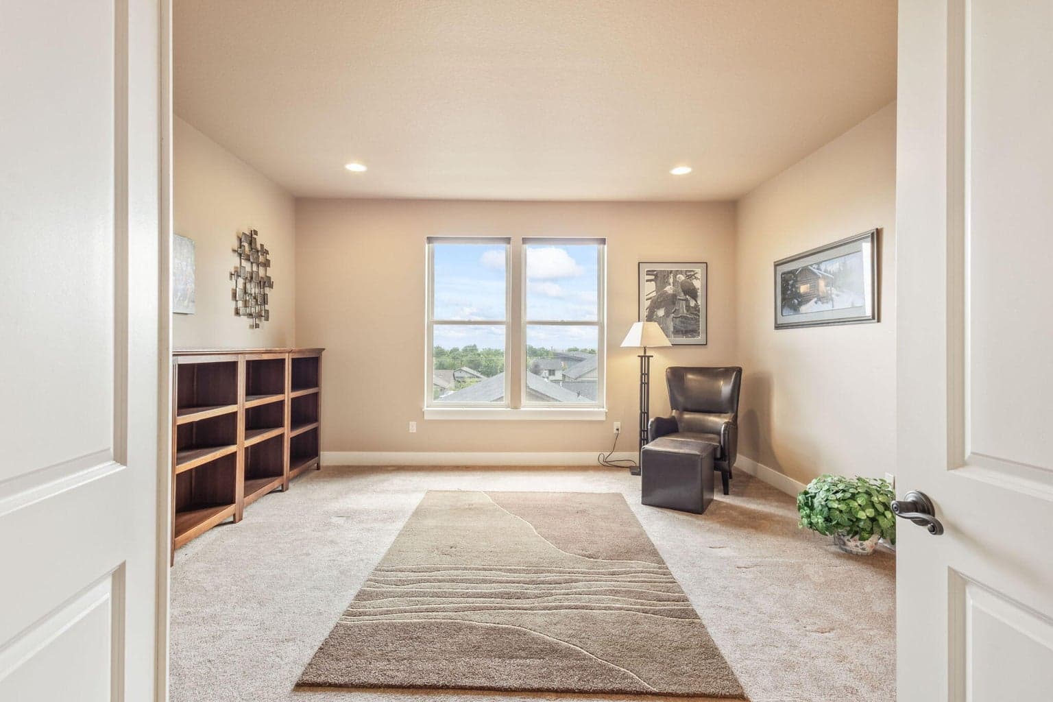 Bonus/family room.