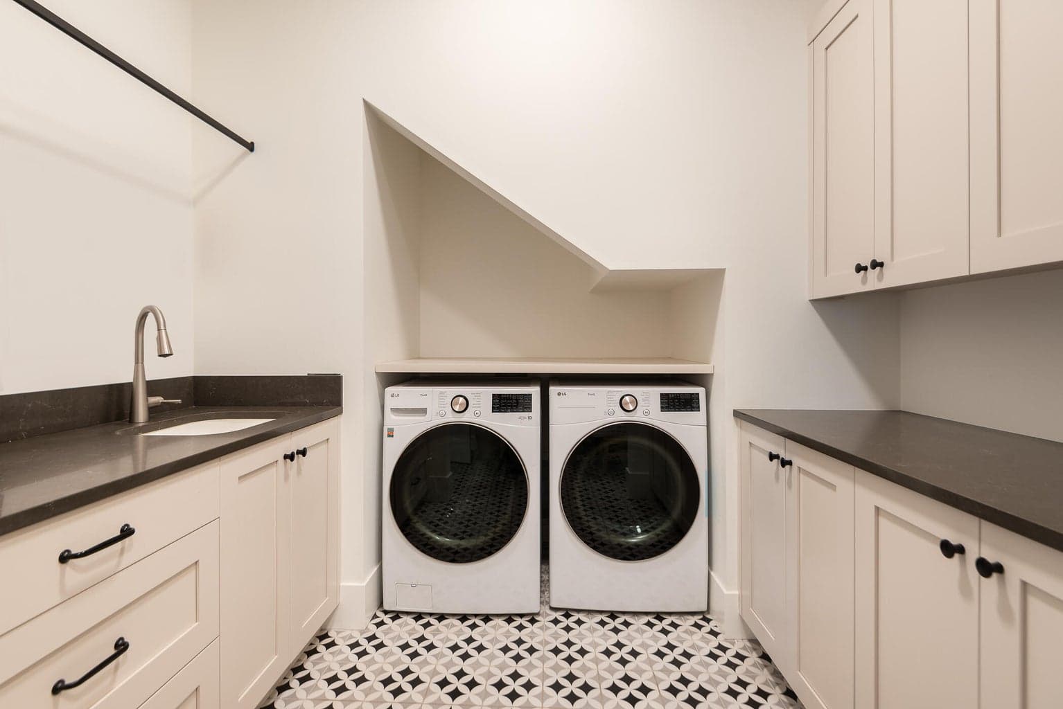 Photo of 3022 NW Tharp Avenue 25 of 42