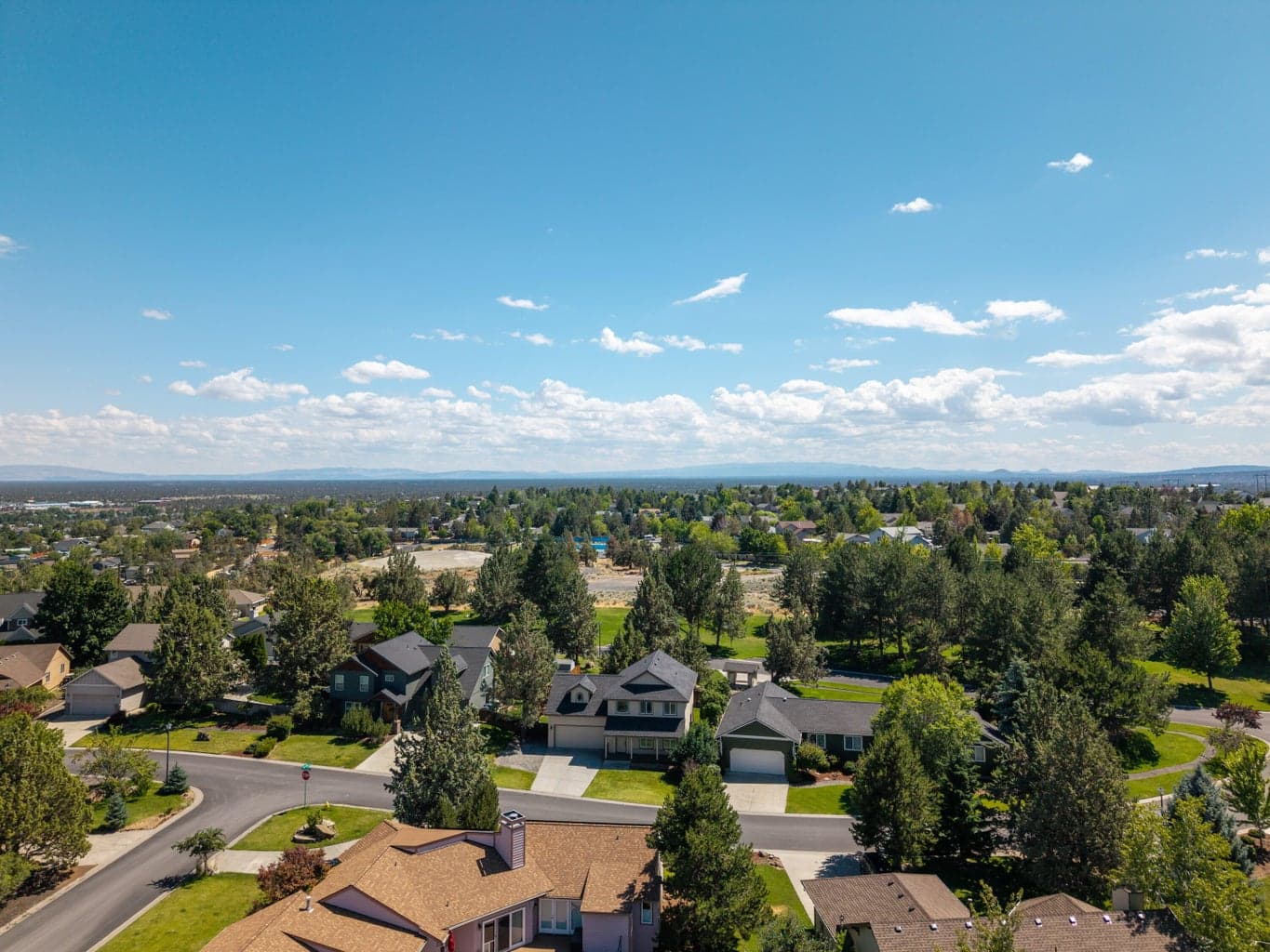Photo of 3616 SW Hillcrest Drive 35 of 47