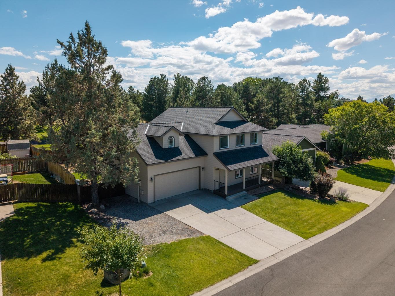 Photo of 3616 SW Hillcrest Drive 40 of 47