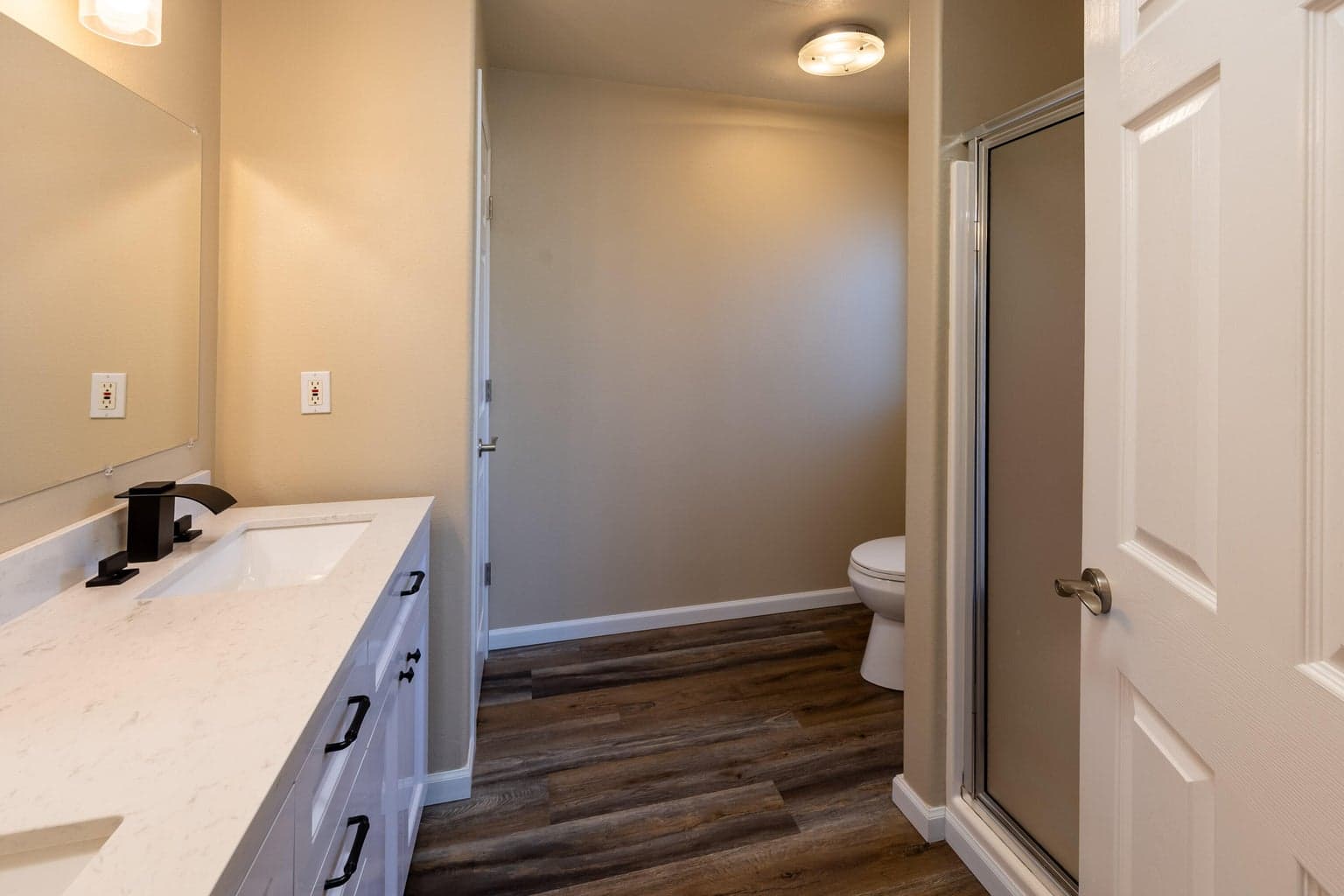 Photo of 3616 SW Hillcrest Drive 18 of 47