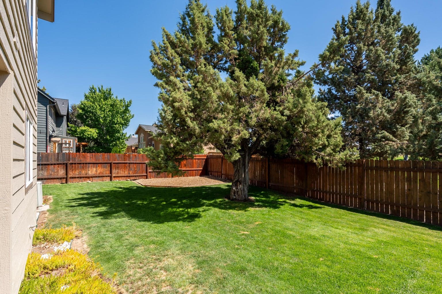 Photo of 3616 SW Hillcrest Drive 30 of 47