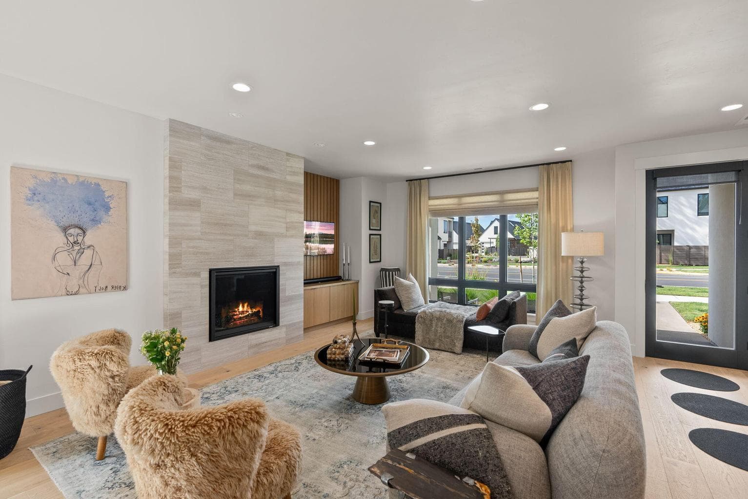 Photo of 1192 NW Skyline Ranch Road 7 of 68