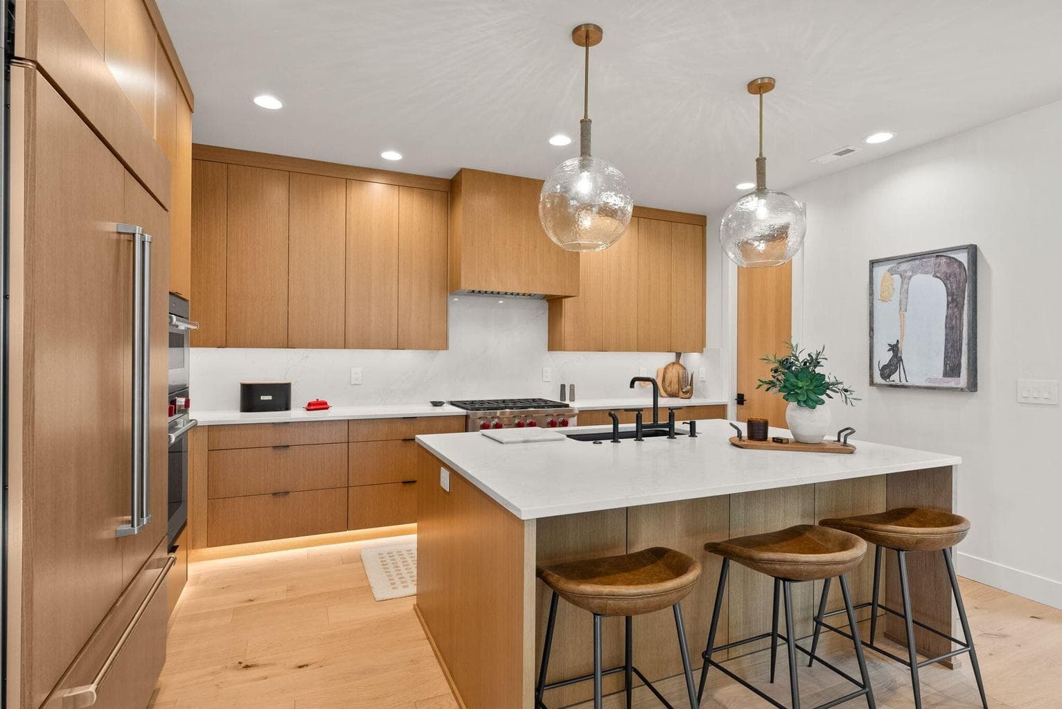 Photo of 1192 NW Skyline Ranch Road 16 of 68