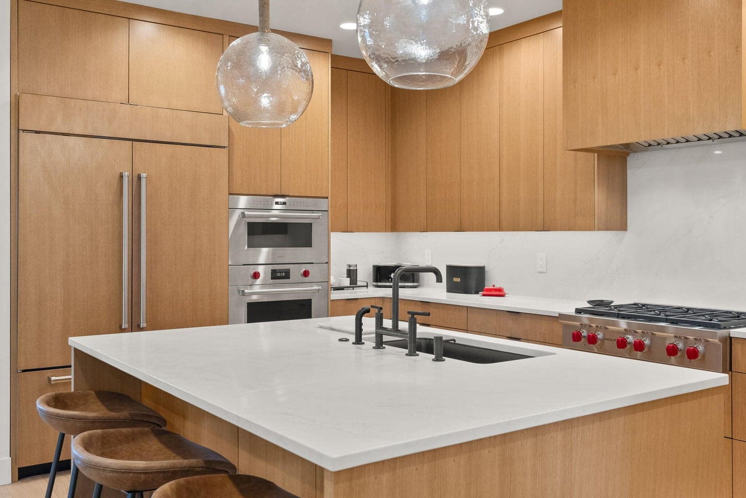 Photo of 1192 NW Skyline Ranch Road 18 of 68
