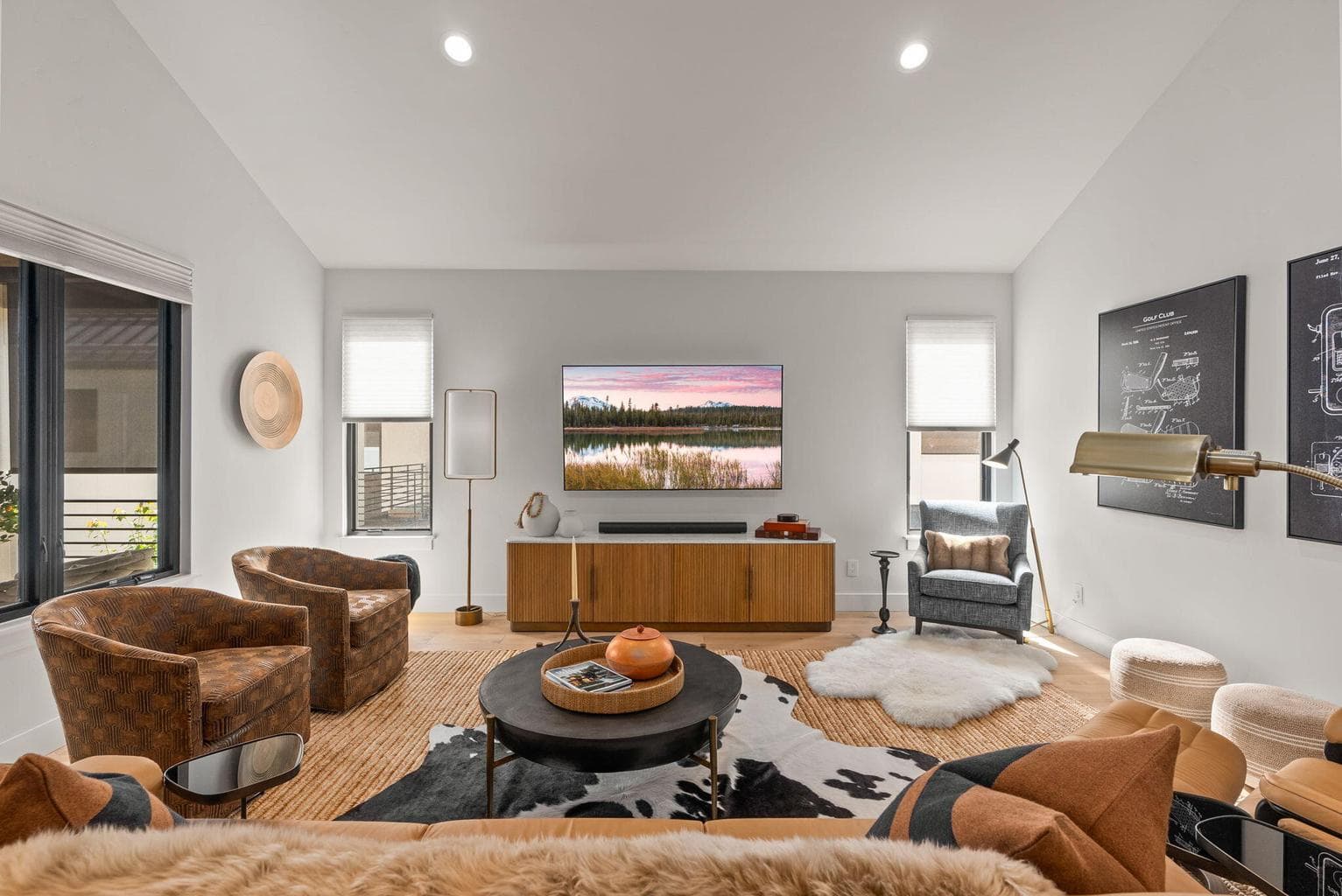 Photo of 1192 NW Skyline Ranch Road 46 of 68