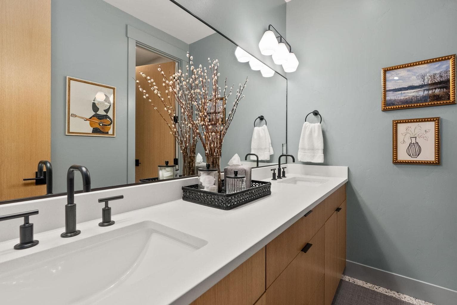 Photo of 1192 NW Skyline Ranch Road 50 of 68