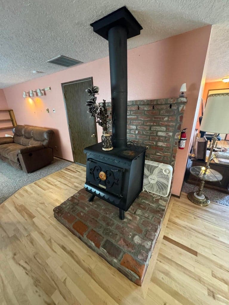 Photo of 3101 NE Tennessee Lane 15 of 38