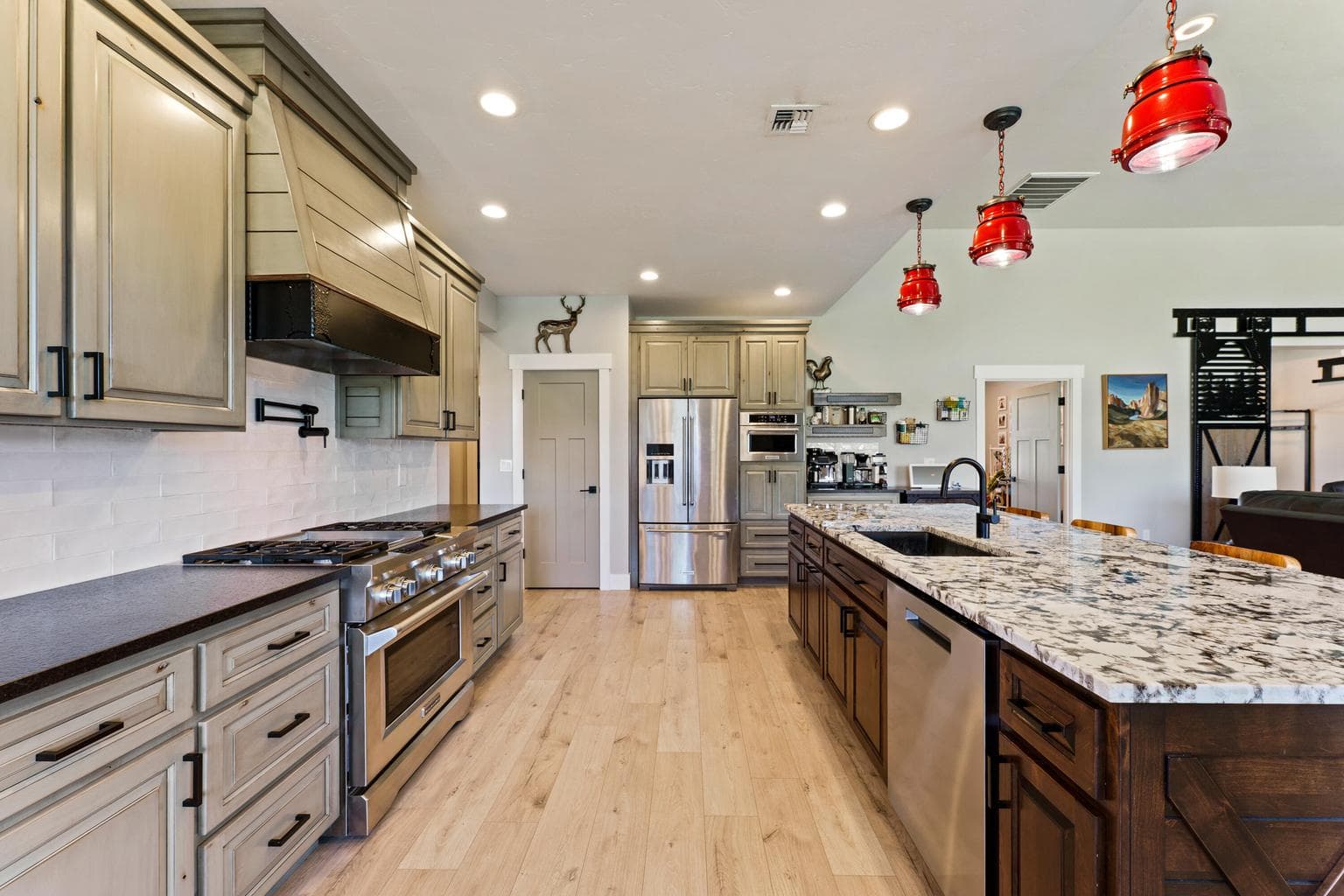 Photo of 6330 NW Jackpine Avenue 16 of 60
