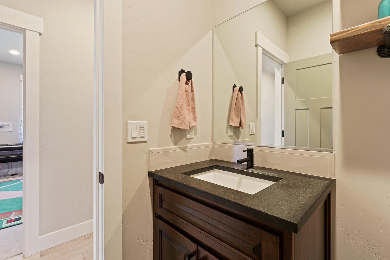 Photo of 6330 NW Jackpine Avenue 30 of 60