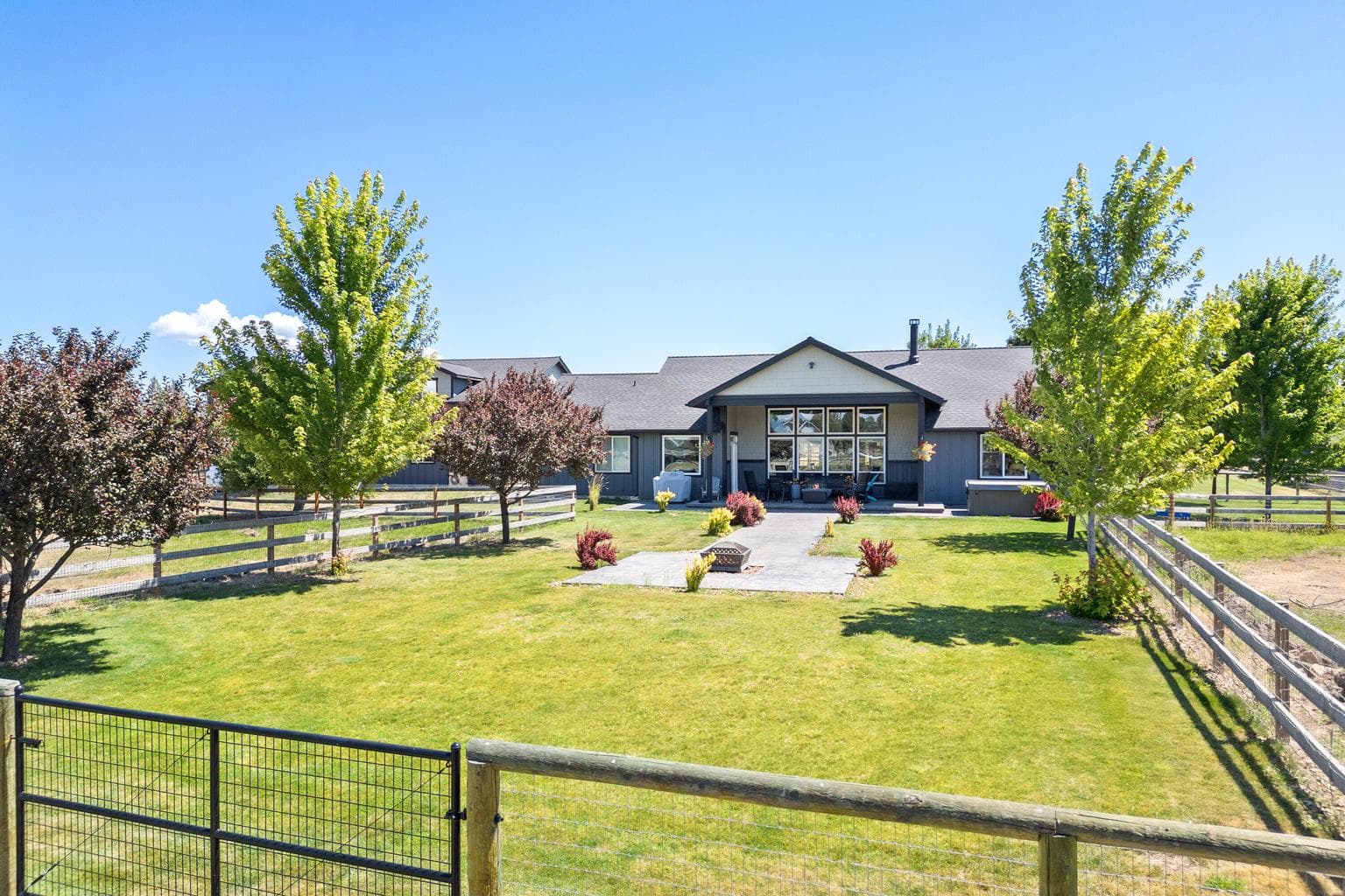 Photo of 6330 NW Jackpine Avenue 38 of 60