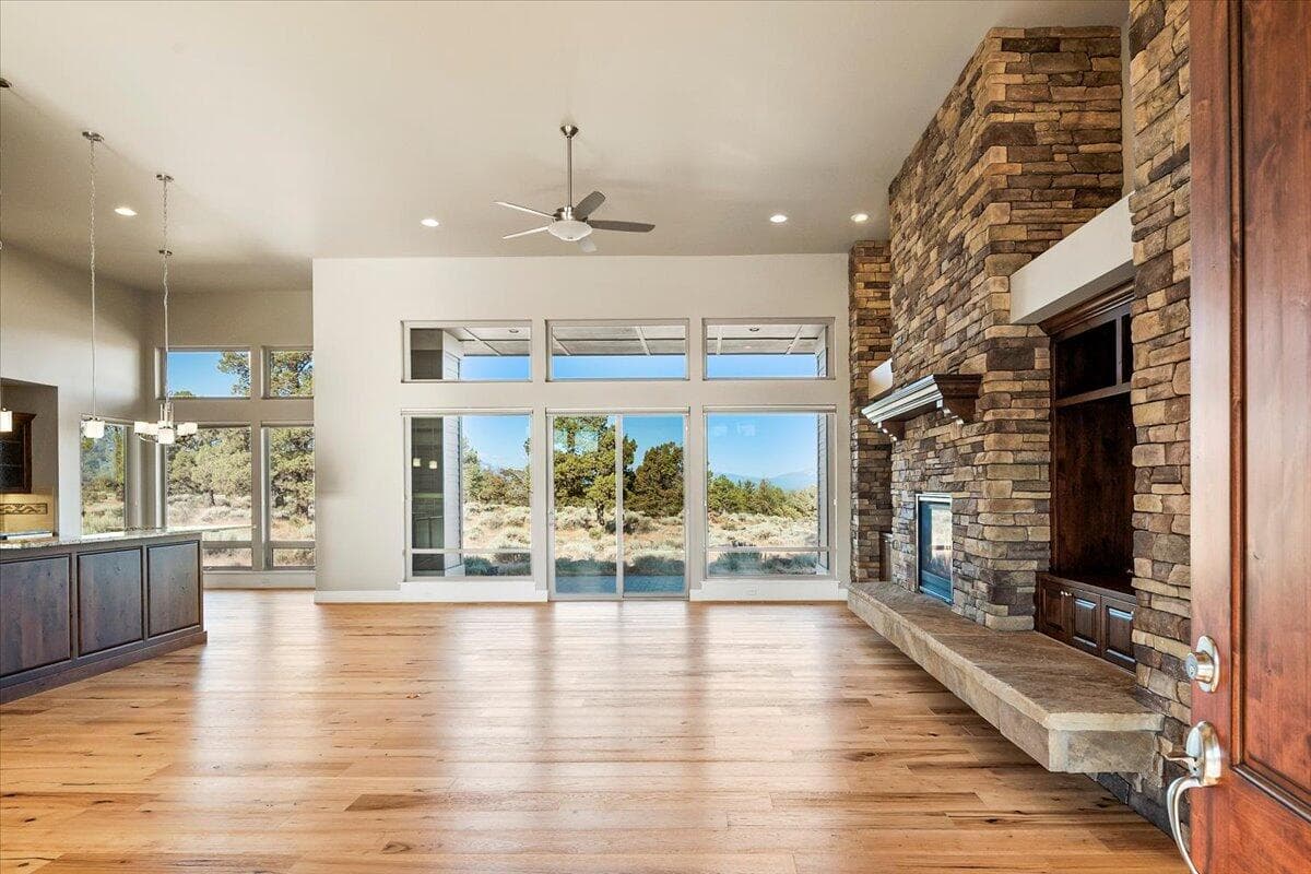 Photo of 425 Scenic Ridge Court 8 of 70