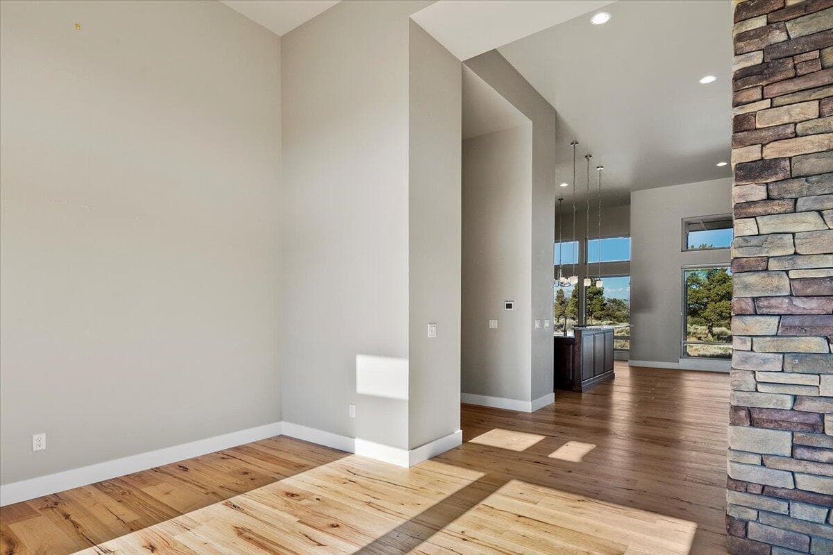 Photo of 425 Scenic Ridge Court 25 of 70