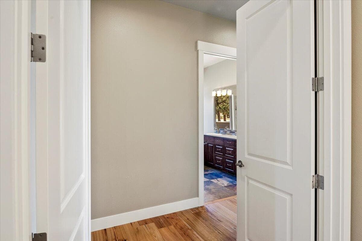 Photo of 425 Scenic Ridge Court 33 of 70