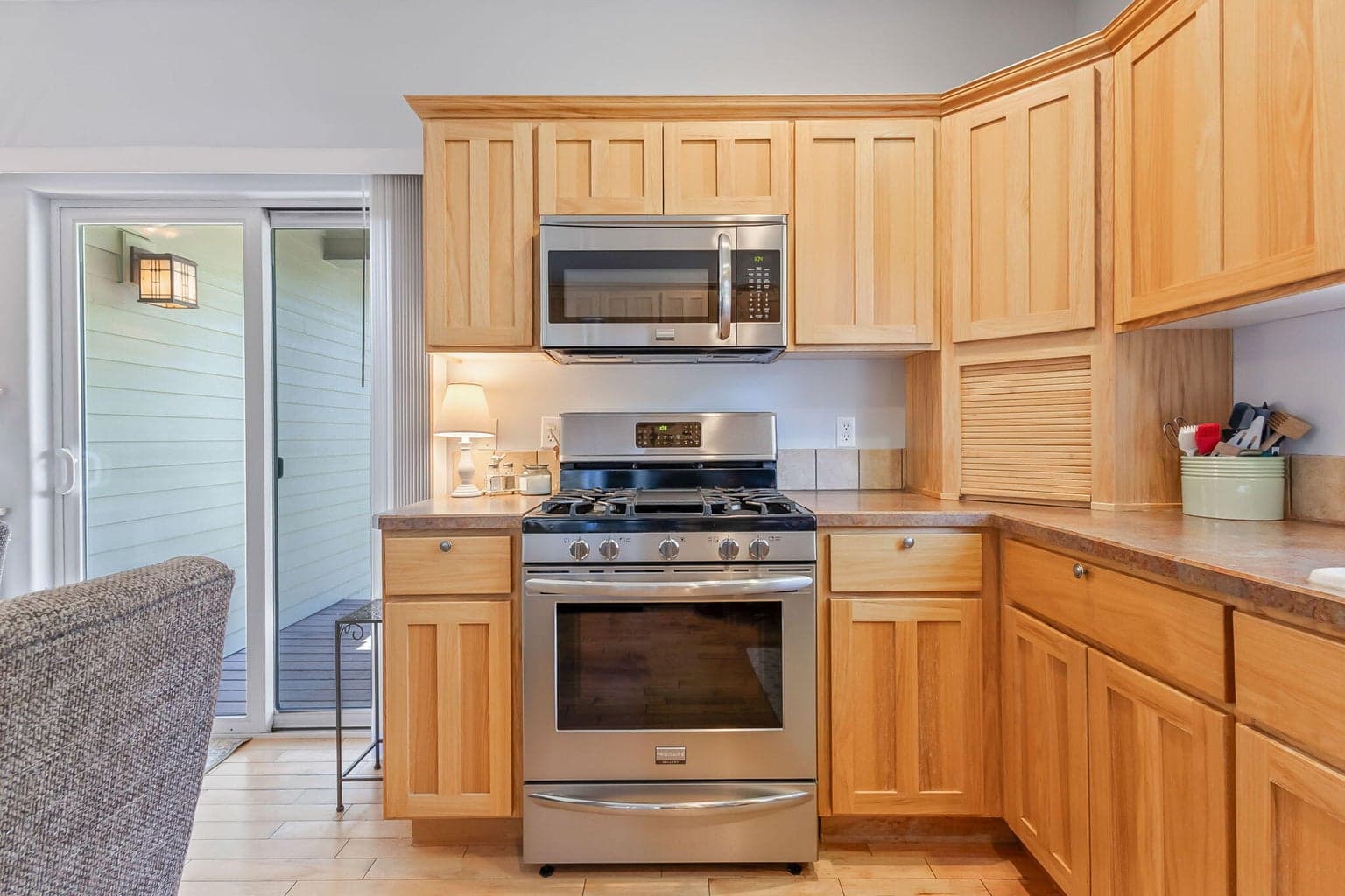 Photo of 1650 NW Ivy Avenue 10 of 34