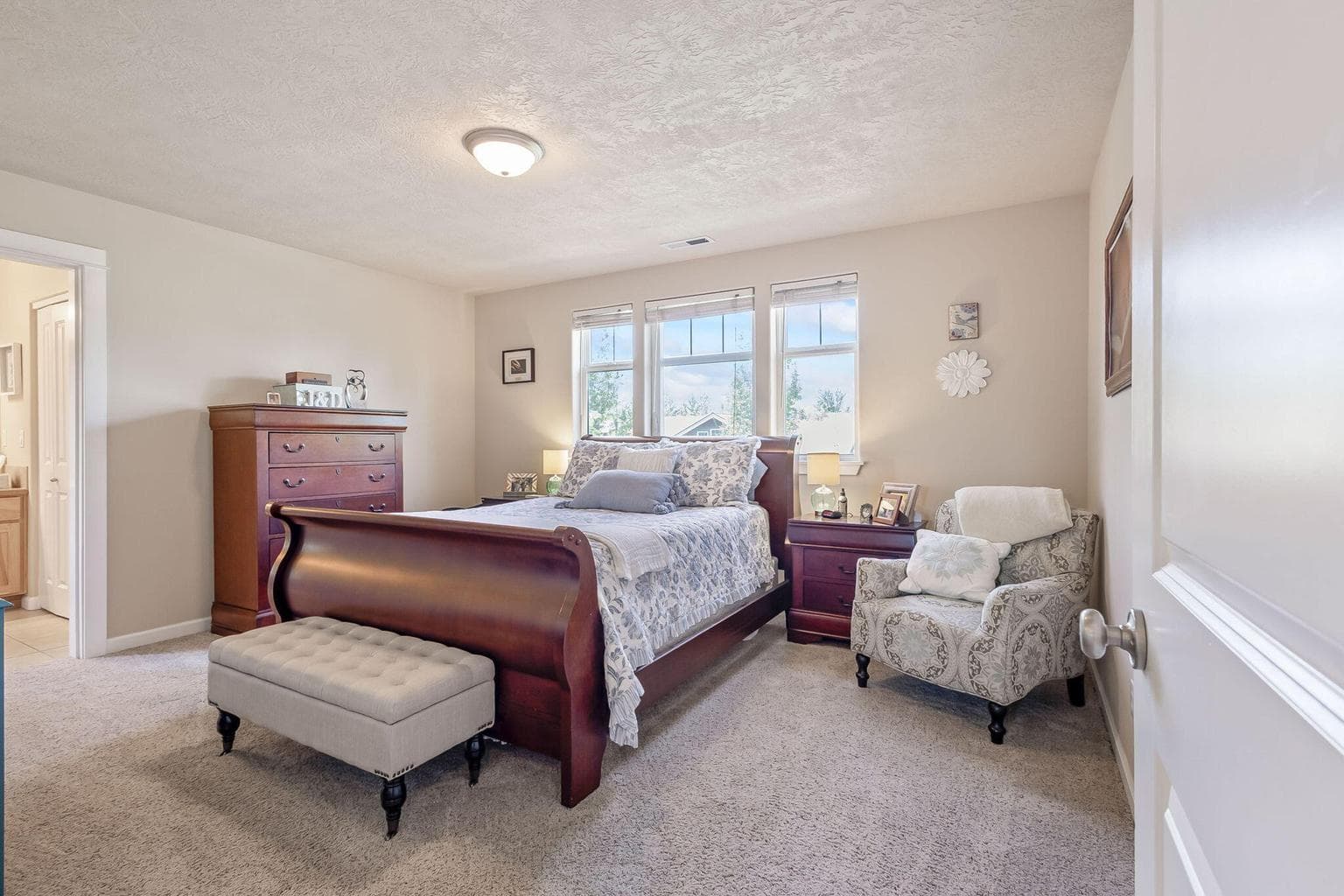 Photo of 1650 NW Ivy Avenue 16 of 34