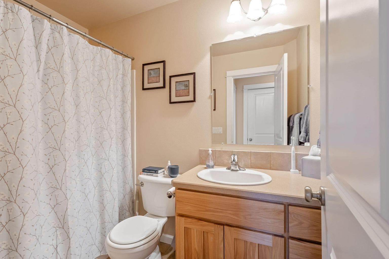 Photo of 1650 NW Ivy Avenue 23 of 34