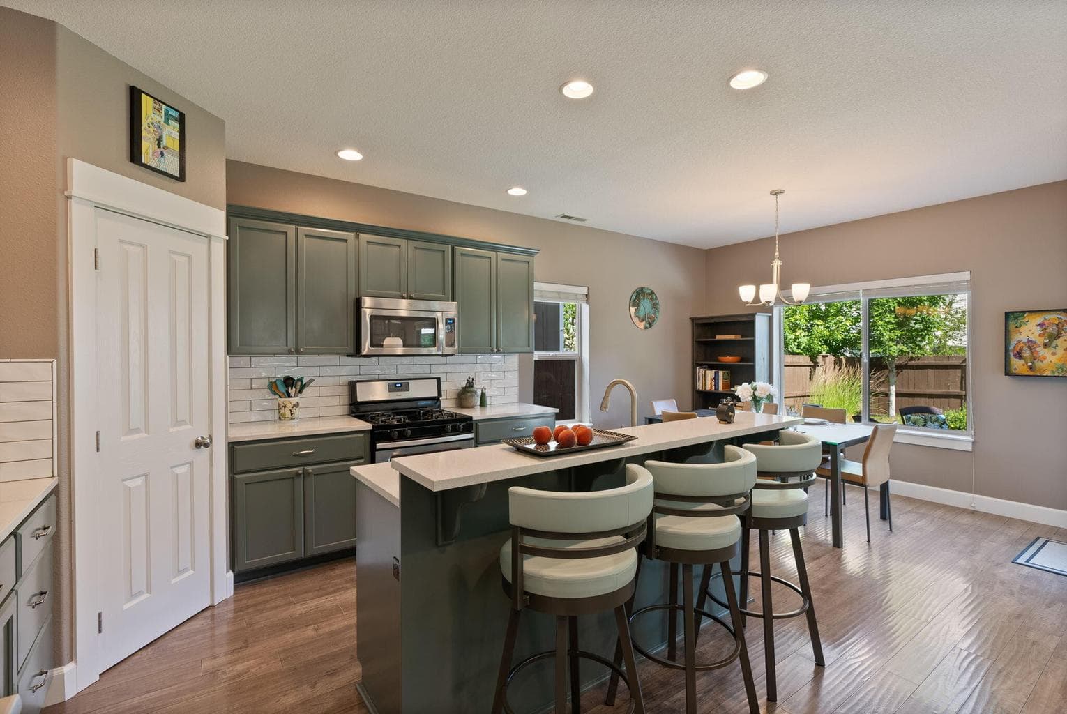 Photo of 21340 NE Evelyn Place 13 of 48