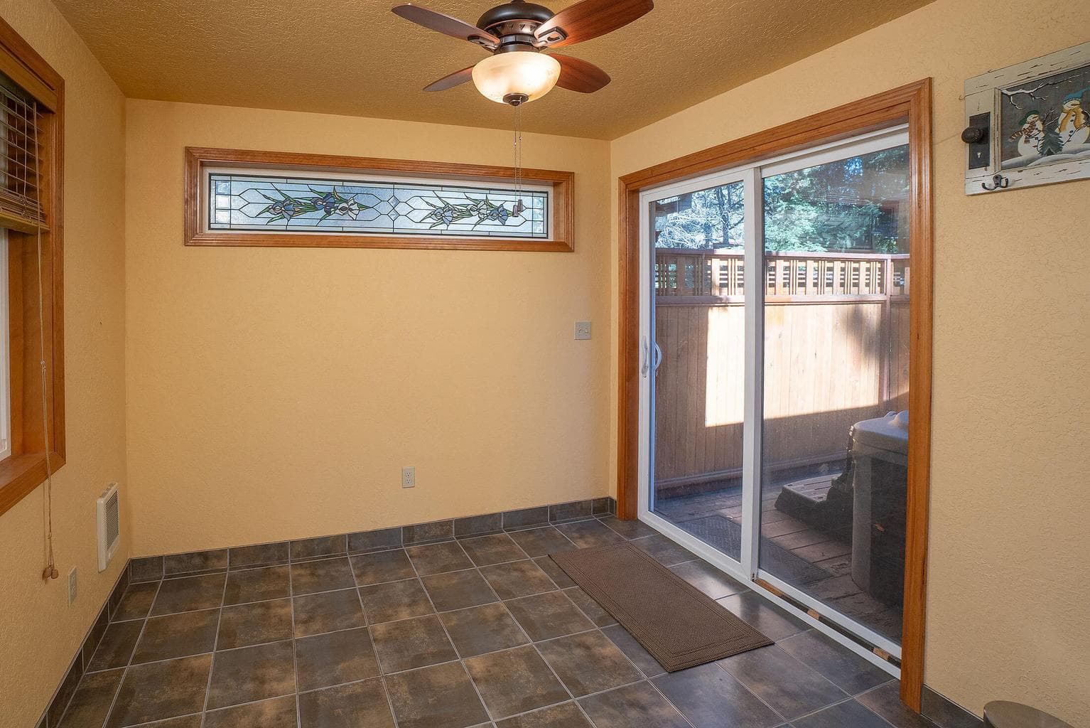 Photo of 20783 Canterbury Court 9 of 24