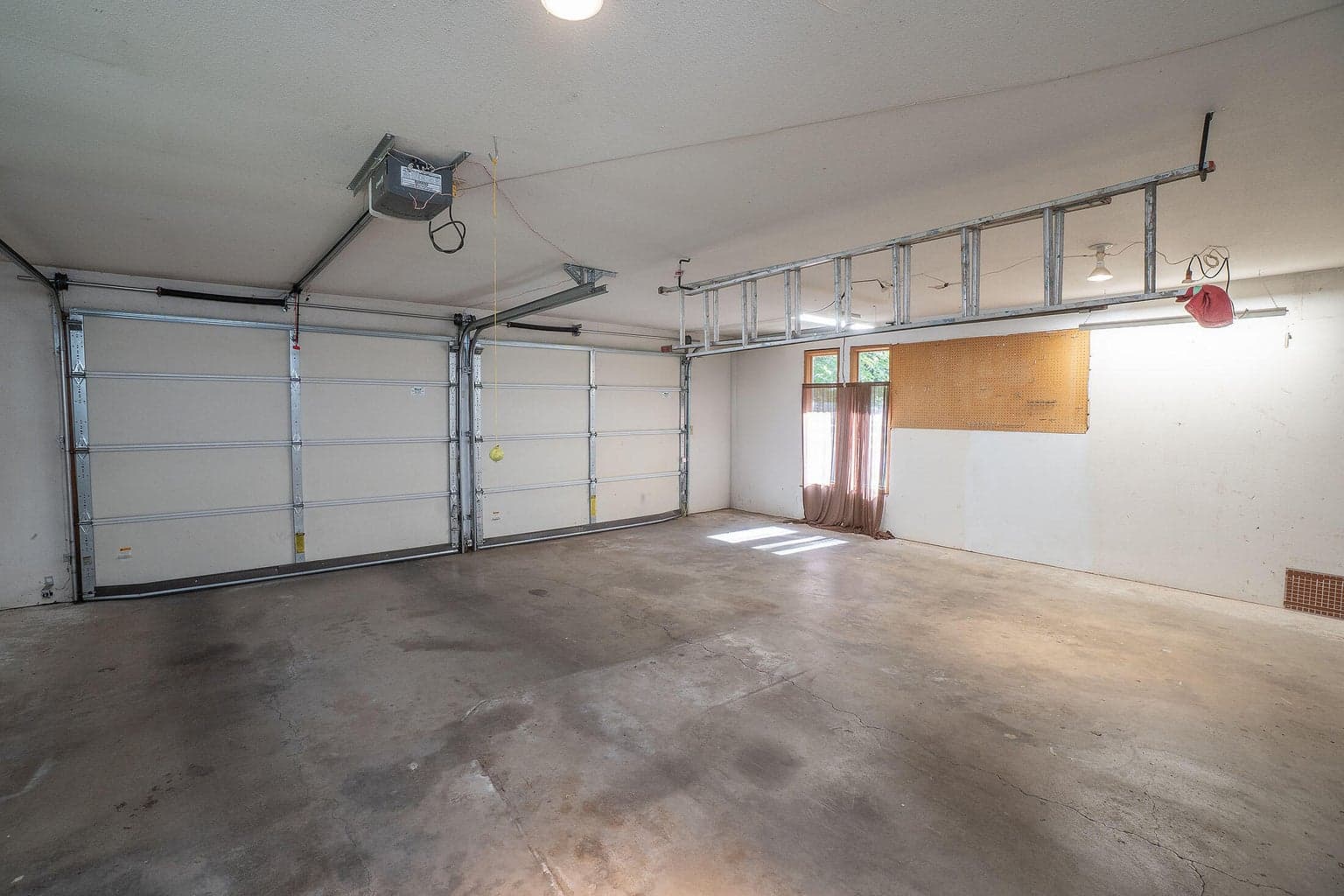 Photo of 20783 Canterbury Court 21 of 24