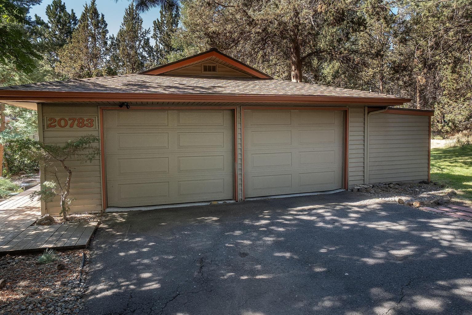 Photo of 20783 Canterbury Court 20 of 24