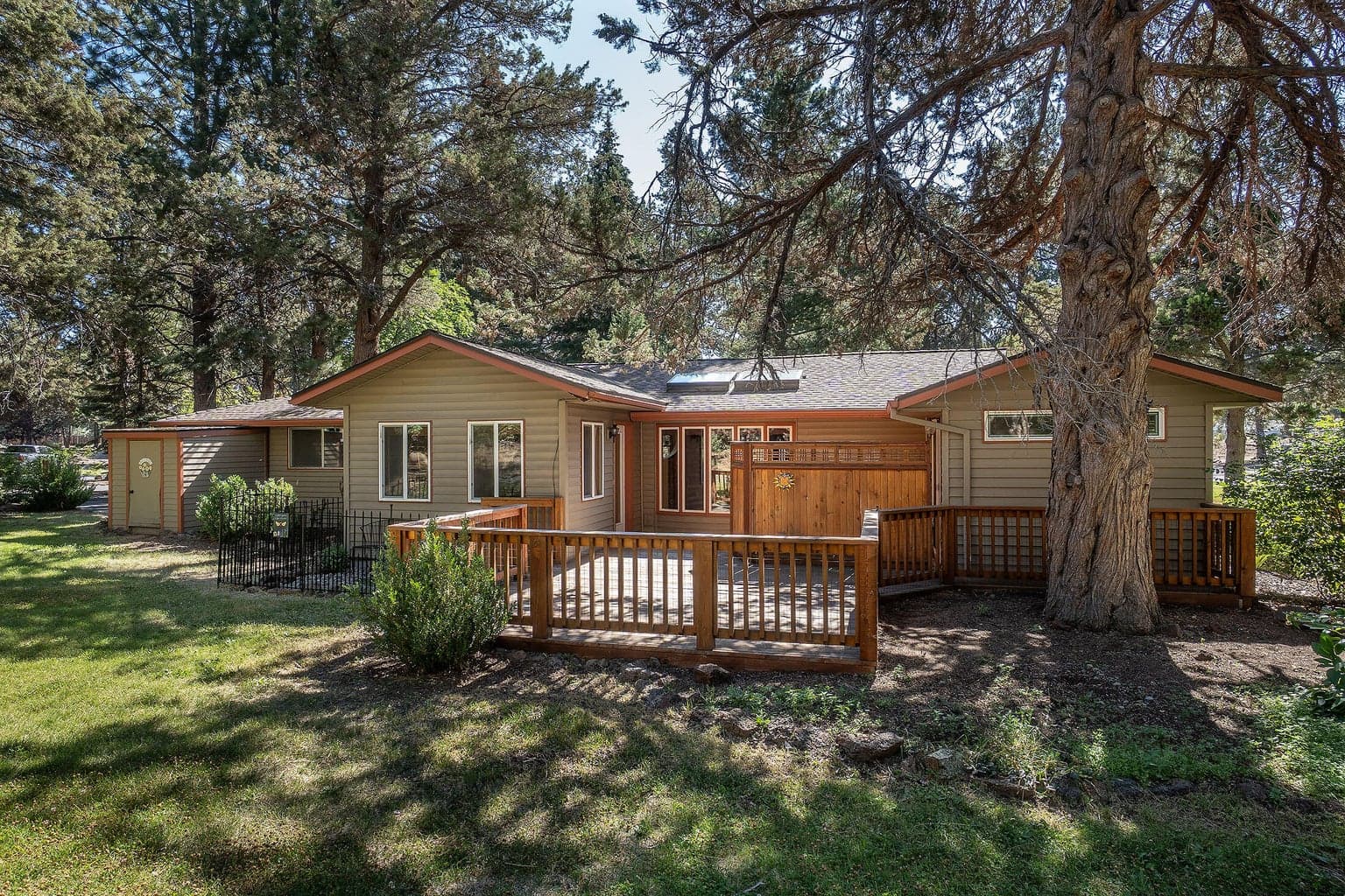 Photo of 20783 Canterbury Court 15 of 24