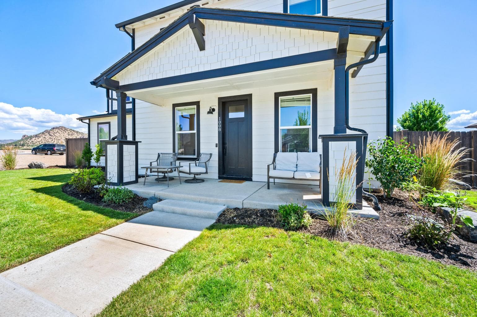 Photo of 1008 NE Whistle Way 15 of 38