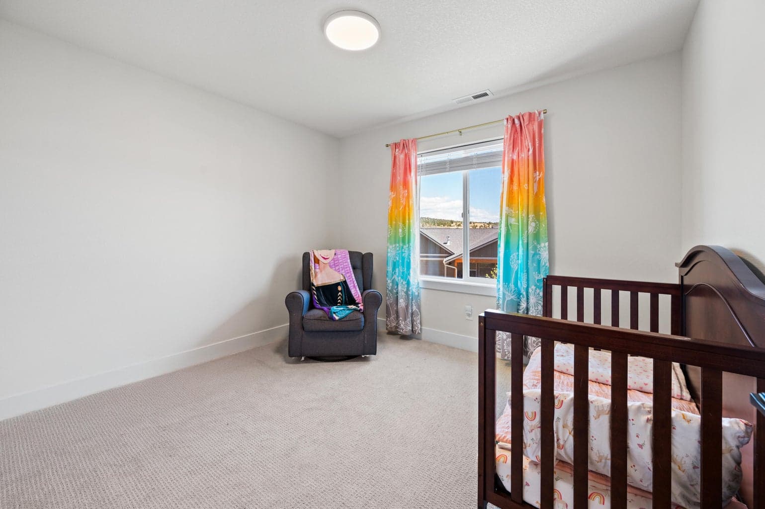 Photo of 1008 NE Whistle Way 22 of 38