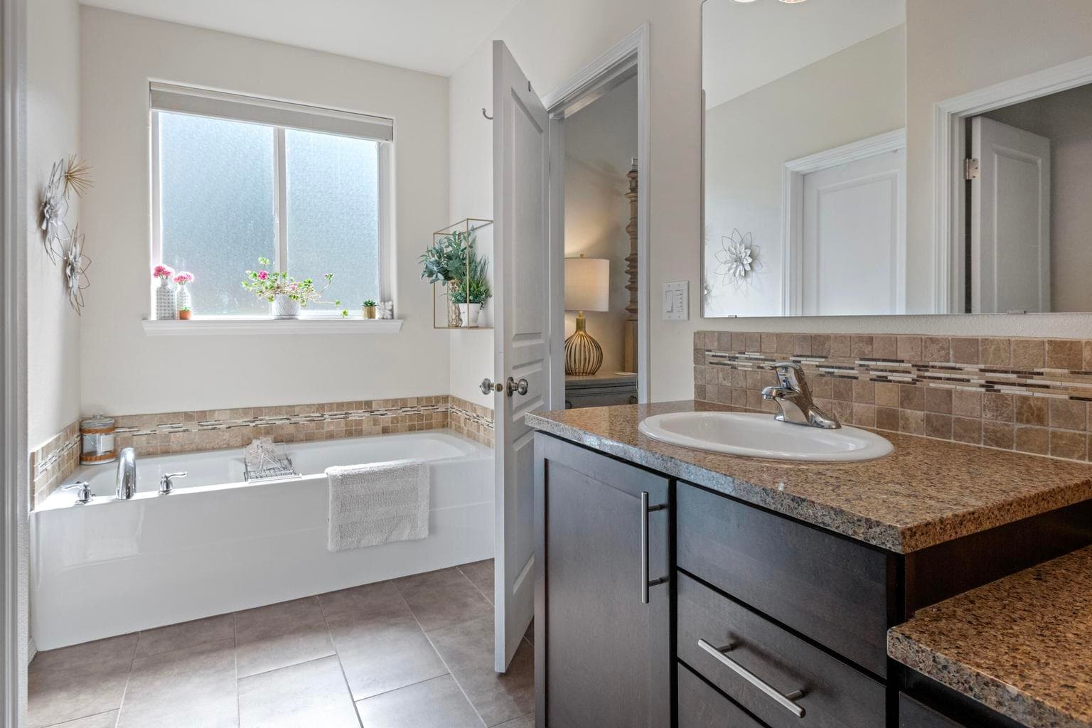 Photo of 4800 SW Umatilla Avenue 15 of 30