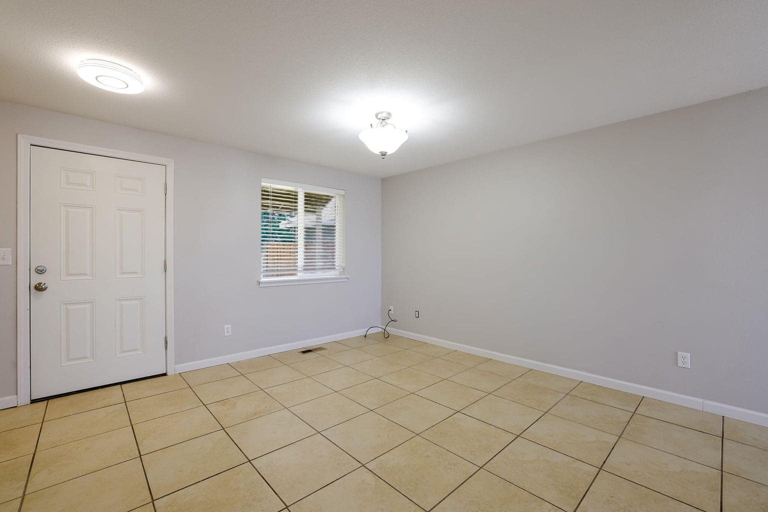 Photo of 516 Ponderosa 5 of 38