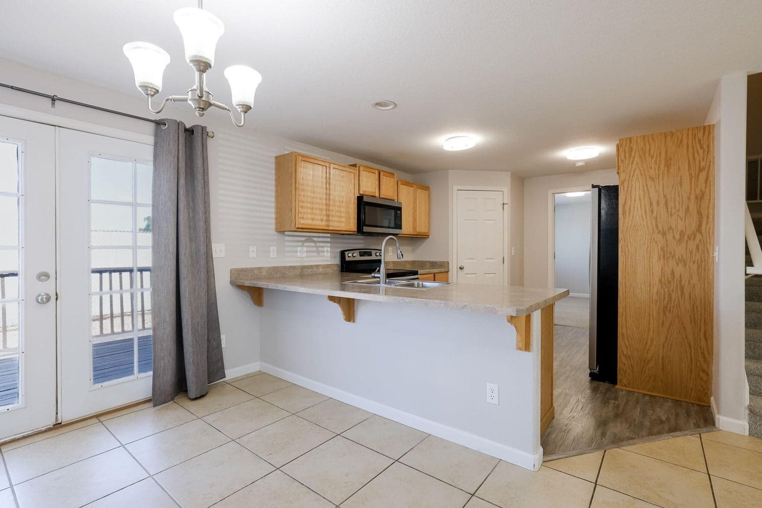 Photo of 516 SE Ponderosa Drive 13 of 38